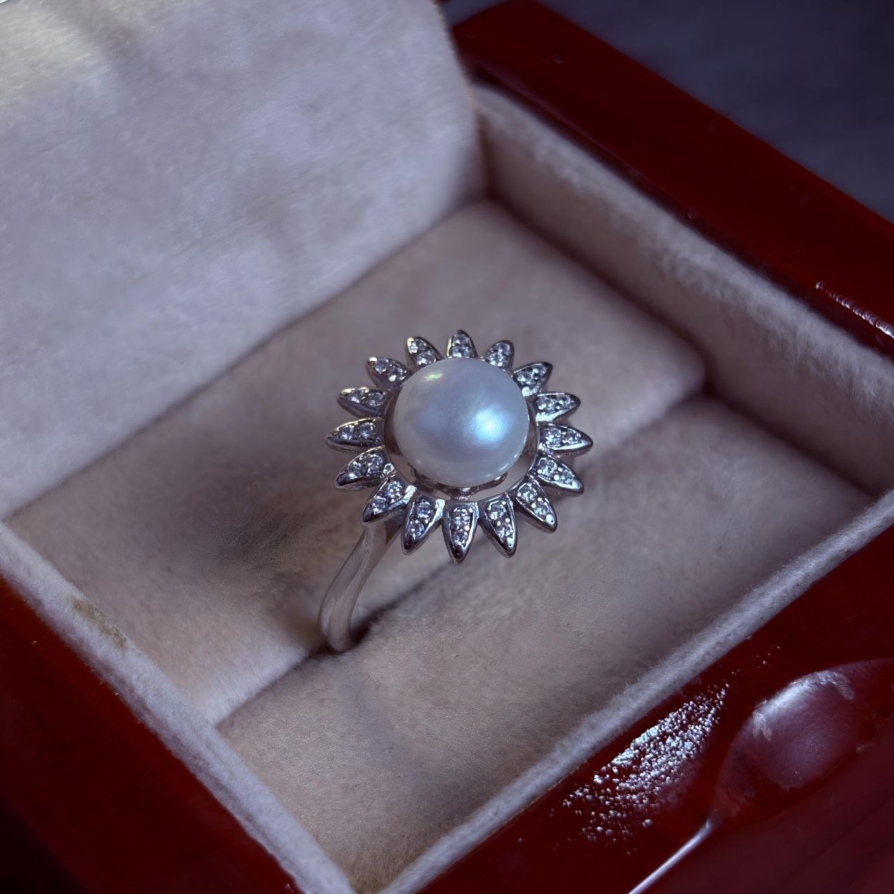 انگشتر نقره زنانه جواهری مروارید پرورشی اصل انگشتر نقره زنانه جواهری مروارید پرورشی اصل