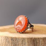 انگشتر نقره مردانه عقیق قرمز حکاکی کلاه‌خود