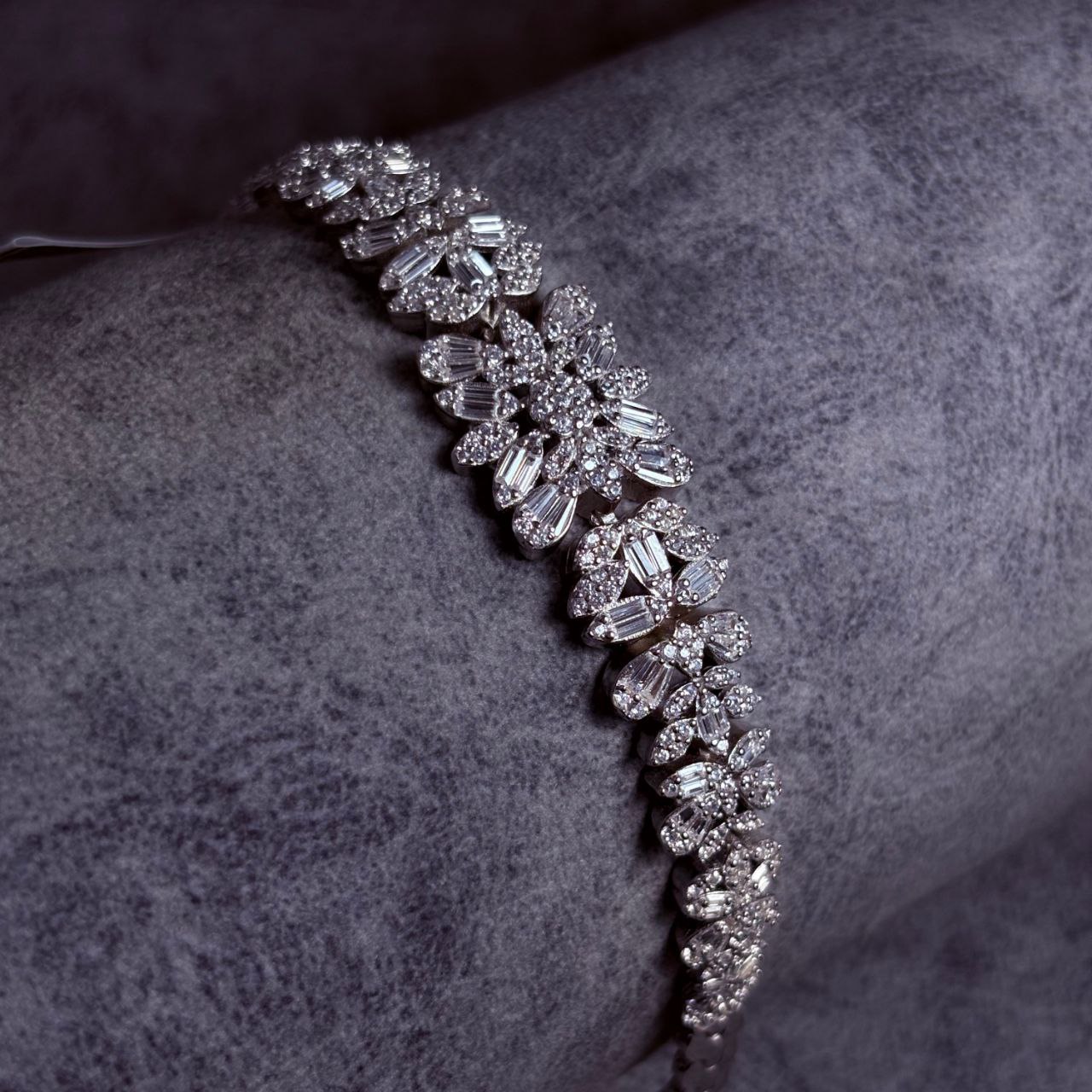 دستبند نقره زنانه جواهری دستبند نقره زنانه جواهری