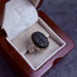 انگشتر نقره مردانه عقیق مشکی حکاکی یا زینب