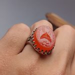 انگشتر نقره مردانه عقیق قرمز حکاکی کلاه‌خود