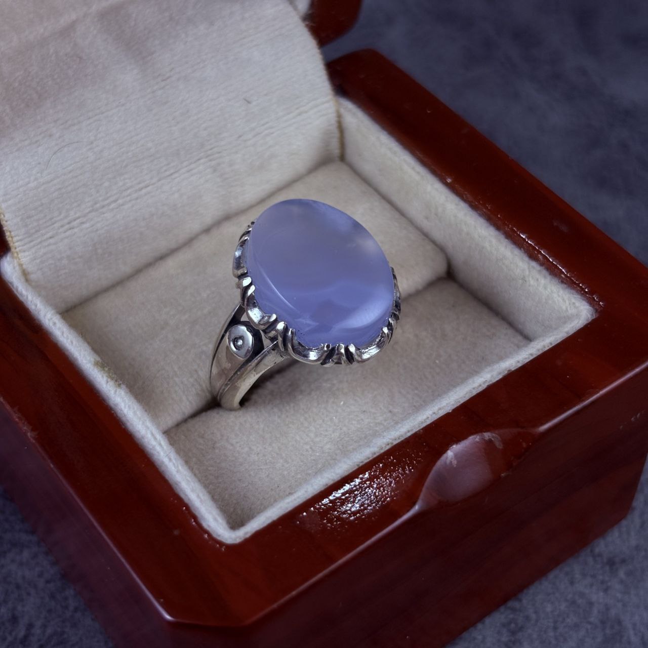 انگشتر نقره مردانه عقیق یمنی کبود انگشتر نقره مردانه عقیق یمنی کبود