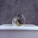 انگشتر نقره مردانه عقیق مشکی حکاکی یا زینب