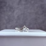 حلقه و پشت حلقه جواهری نگین اتمی