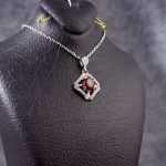 مدال گردنبند زنانه جواهری عقیق یمنی