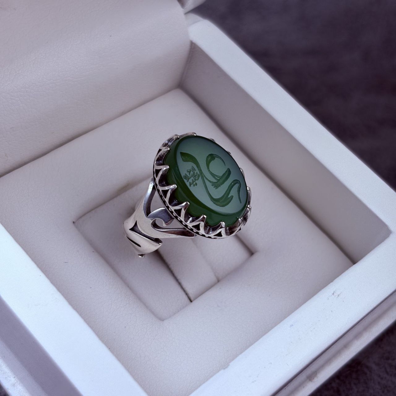انگشتر نقره مردانه عقیق حکاکی علی (ع) انگشتر نقره مردانه عقیق حکاکی علی (ع)