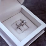 حلقه و پشت حلقه جواهری نگین اتمی