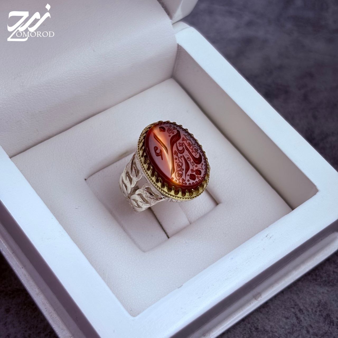 انگشتر نقره مردانه عقیق سرخ دورنگ حکاکی یا زهرا انگشتر نقره مردانه عقیق سرخ دورنگ حکاکی یا زهرا