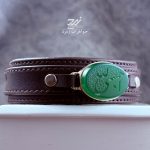 دستبند چرم با نگین عقیق سبز حکاکی حسبی الله