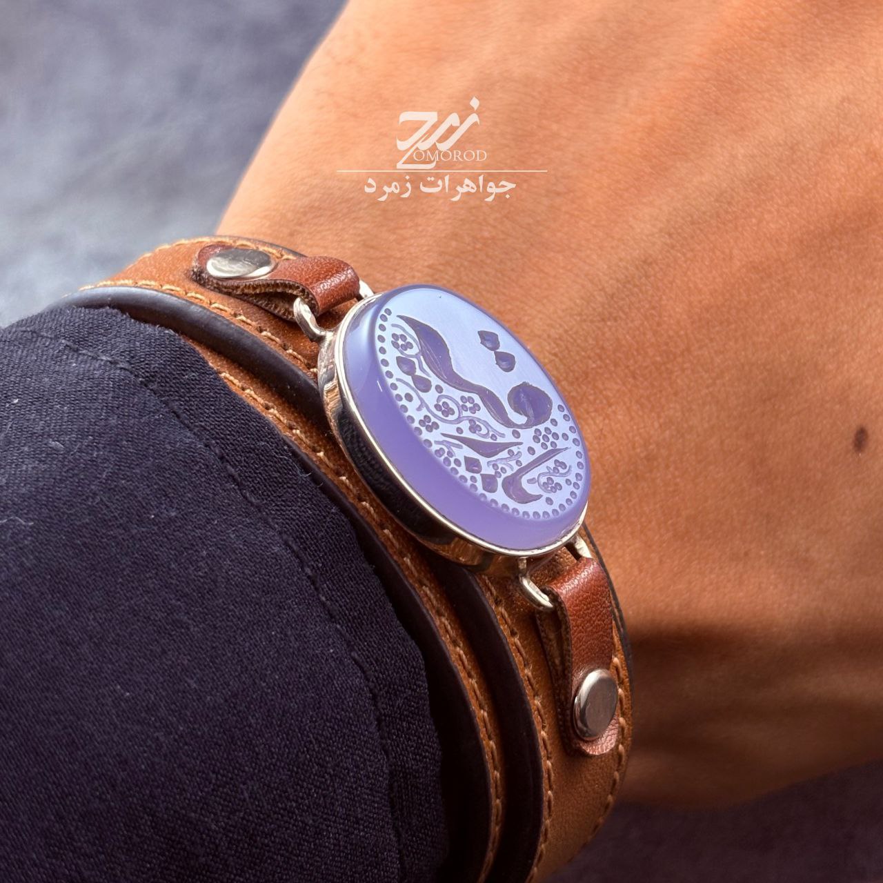 دستبند نقره عقیق سوسنی چرم طبیعی درجه یک دستبند نقره عقیق سوسنی چرم طبیعی درجه یک