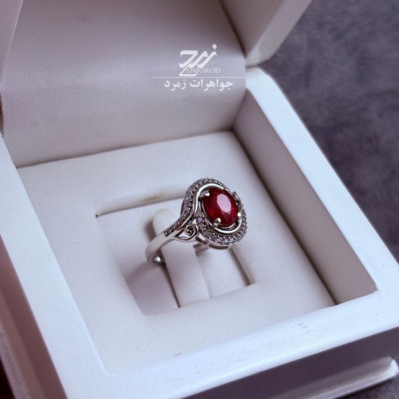 انگشتر نقره زنانه یاقوت سرخ آفریقایی انگشتر نقره زنانه یاقوت سرخ آفریقایی
